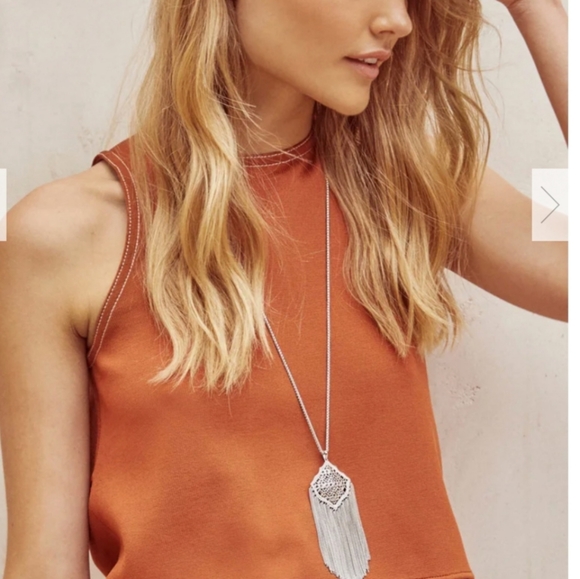 Kingston gold long pendant in white pearl NWT - Picture 2 of 7